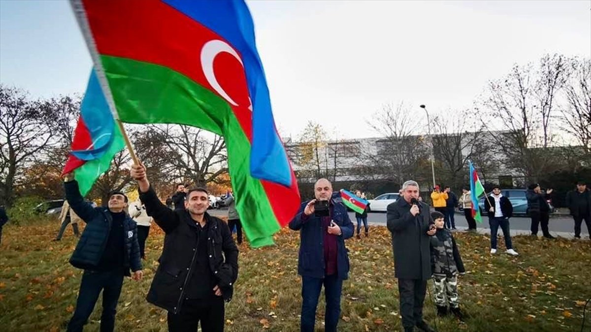 Azerbaycanin-susayi-isgalden-kurtarmasi-sevincle-karsilandi