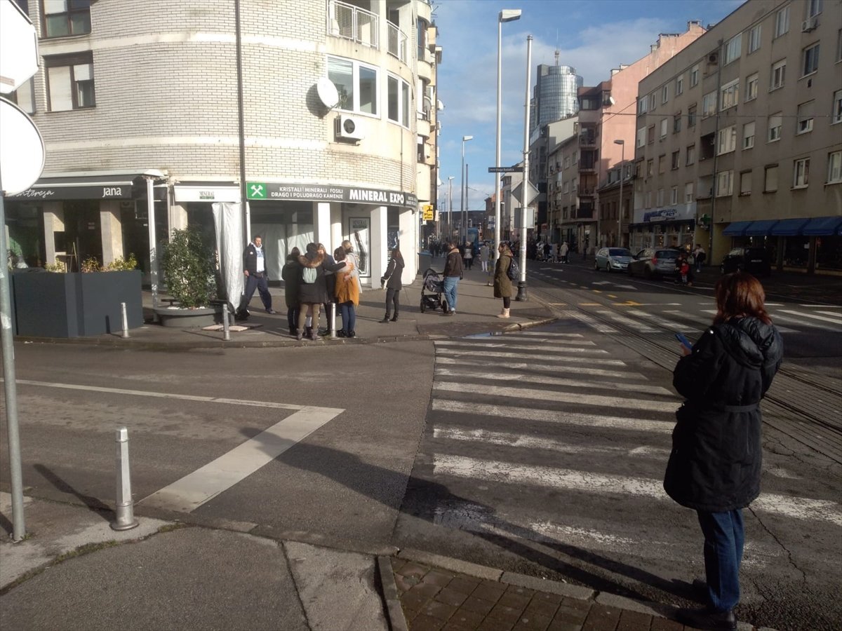 6,3-buyuklugunde-deprem-meydana-geldi