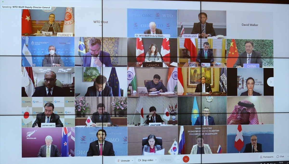 Bakan-Pekcan-Gayriresmi-Bakanlar-Toplantisina-katildi
