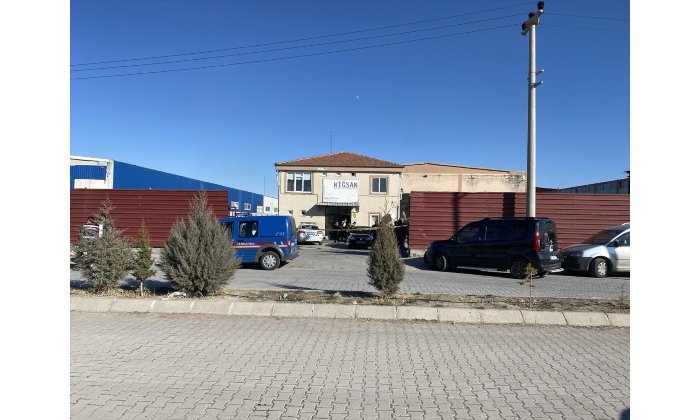 Geri-donusum-tesisindeki-patlamada-bir-isci-oldu