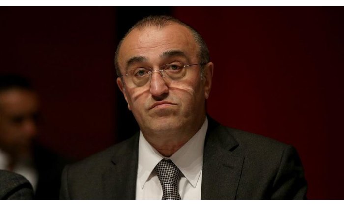 Taraftalardan-Abdurrahim-Albayraka-saldiri-girisimi