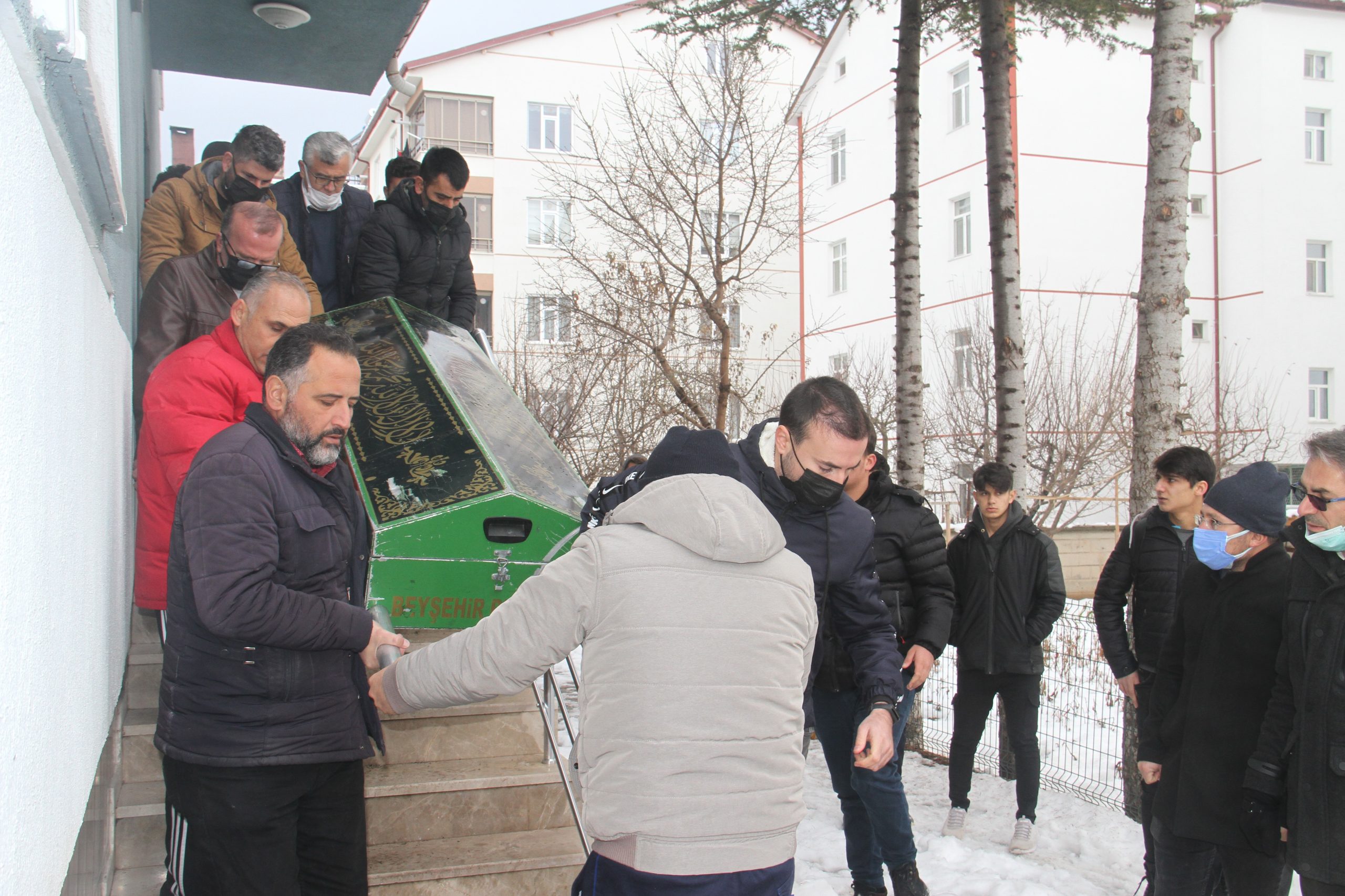 KONYA'DA FELSEFE ÖĞRETMENİ EVİNDE ÖLÜ BULUNDU