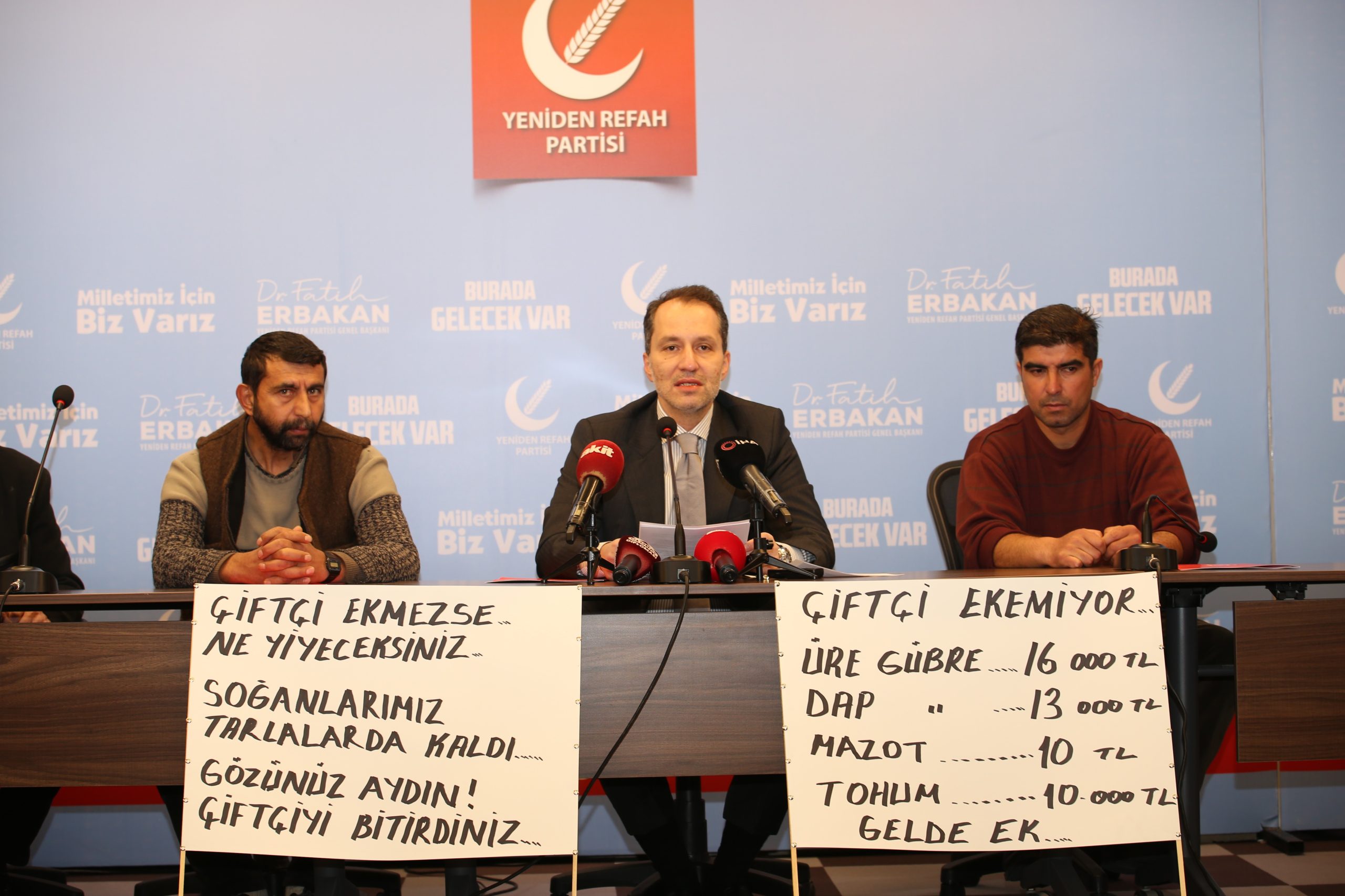 YENİDEN REFAH PARTİSİ LİDERİ ERBAKAN: "FAİZİN NASIL BİR BELA VE MİKROP OLDUĞUNU AÇIK BİR ŞEKİLDE BİR KEZ DAHA GÖRMÜŞ OLUYORUZ"