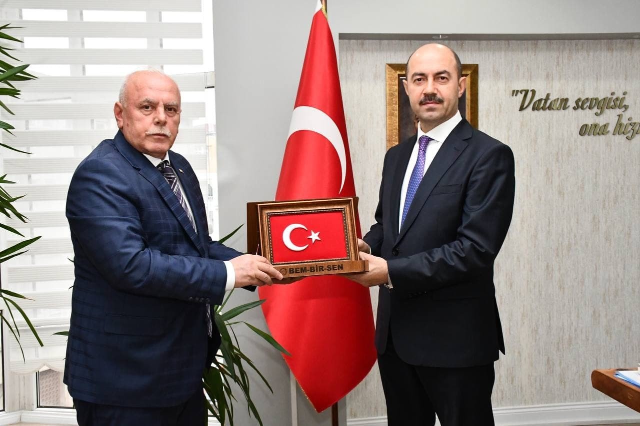 TERME BELEDİYESİ'NDE MEMURUN YÜZÜ GÜLDÜ