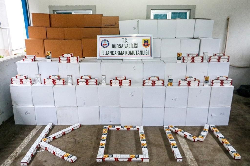 BURSA'DA 500 BİN LİRALIK KAÇAK MAKARON ELE GEÇİRİLDİ