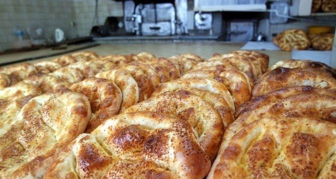 BURSA'DA RAMAZAN PİDESİNİN FİYATI BELLİ OLDU 320 GRAM PİDE 6 LİRADAN SATILACAK