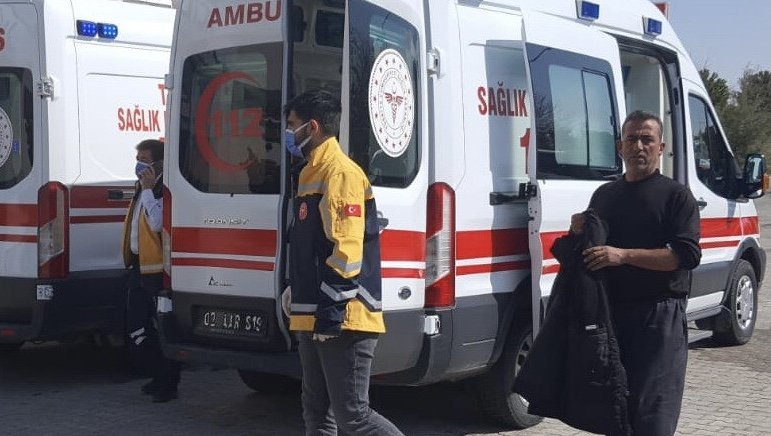 5 KİŞİLİK AİLE ÖLÜMDEN DÖNDÜ