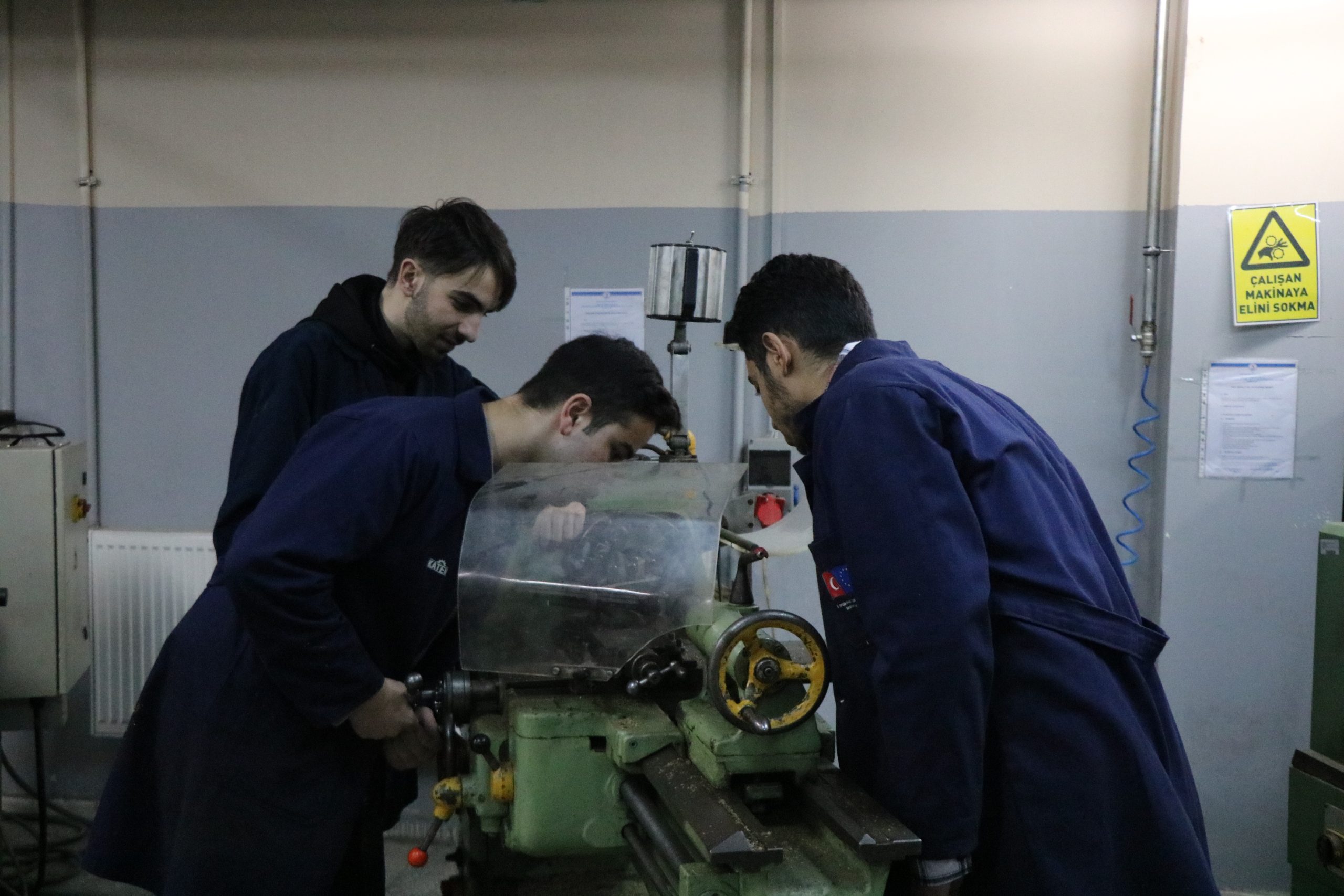 MEZUN OLMADAN İŞ TEKLİFLERİ ALIYORLAR