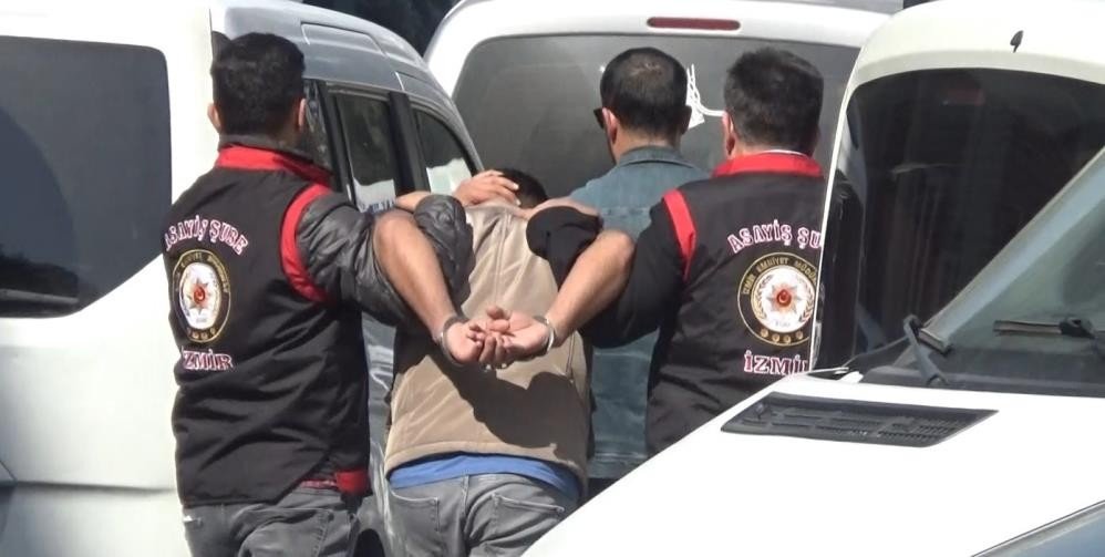 İZMİR'DE ESKİ KARISINI BOĞARAK ÖLDÜREN ZANLI TUTUKLANDI