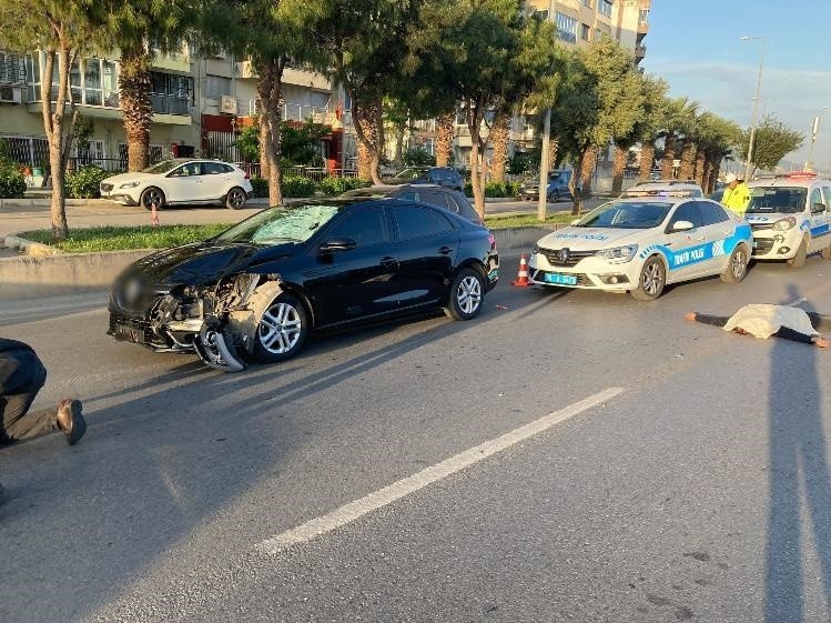 OTOMOBİLİN ÇARPTIĞI YAYA HAYATINI KAYBETTİ