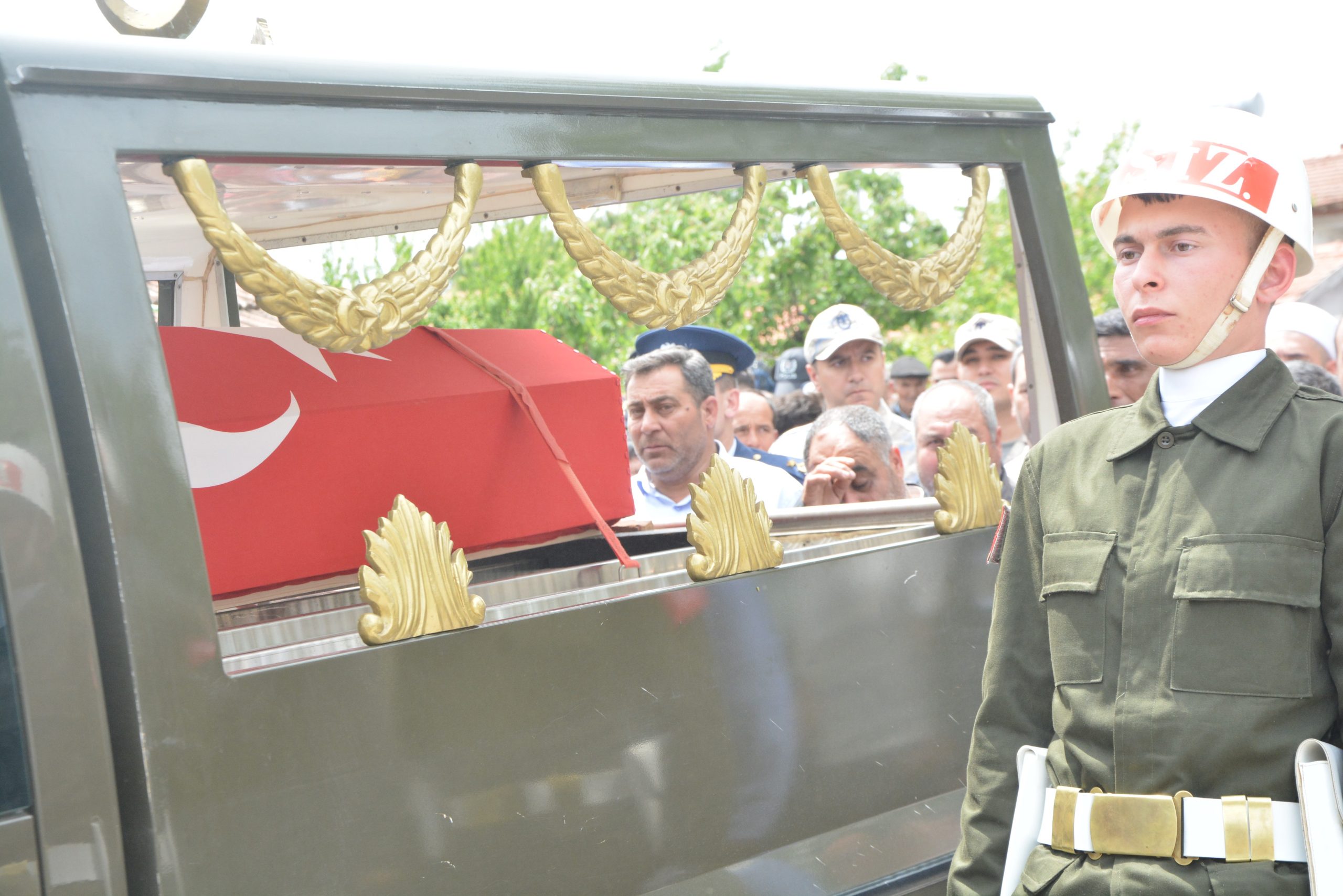 BALIKESİR ŞEHİDİNE AĞLADI ŞEHİT PİYADE ER OKTAY SALAR, GÖZYAŞLARI İLE UĞURLANDI