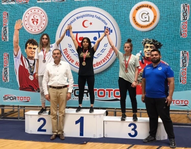 HALTERCİLER, TÜRKİYE ŞAMPİYONASINDAN MADALYALARLA DÖNDÜ