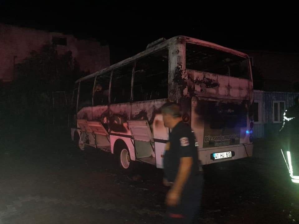 TAKIM OTOBÜSÜ ALEVLERE TESLİM OLDU SUADİYESPOR KULÜP BAŞKANI: BİZİ BÖYLE UFAK TEFEK İŞLER YARALAMAZ DAHA DA ÇOK KAMÇILAR
