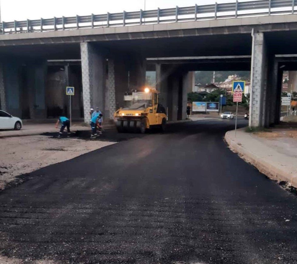 ŞİRİNTEPE'DE SÜRÜCÜ VE YAYA GÜVENLİĞİ SAĞLANDI