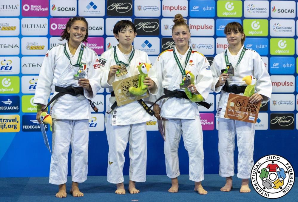 22