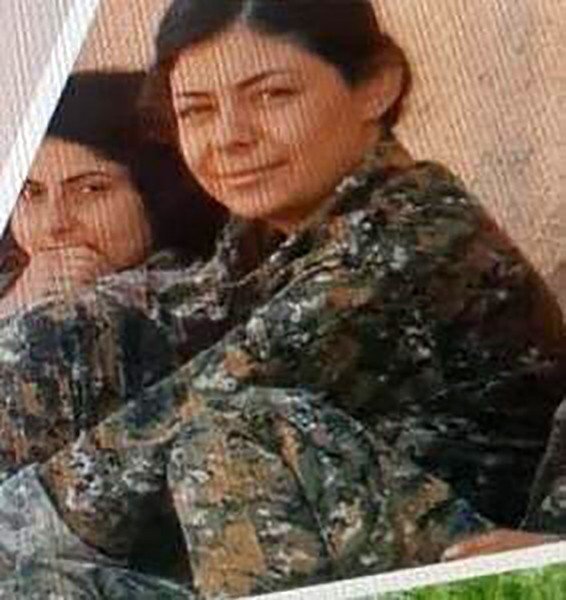 İSTANBUL'DA TERÖR OPERASYONU: KILIK DEĞİŞTİREN KADIN TERÖRİST HAVALİMANINDA YAKALANDI KIRSALDAKİ PKK/KCK VE PYD/YPG SAFLARINDA FAALİYET GÖSTERDİĞİ TESPİT EDİLEN VE KISA SÜRE ÖNCE TÜRKİYE'YE GELDİĞİ BELİRLENEN ÖRGÜT ÜYESİ HAVALİMANINDA YAKALANDI
