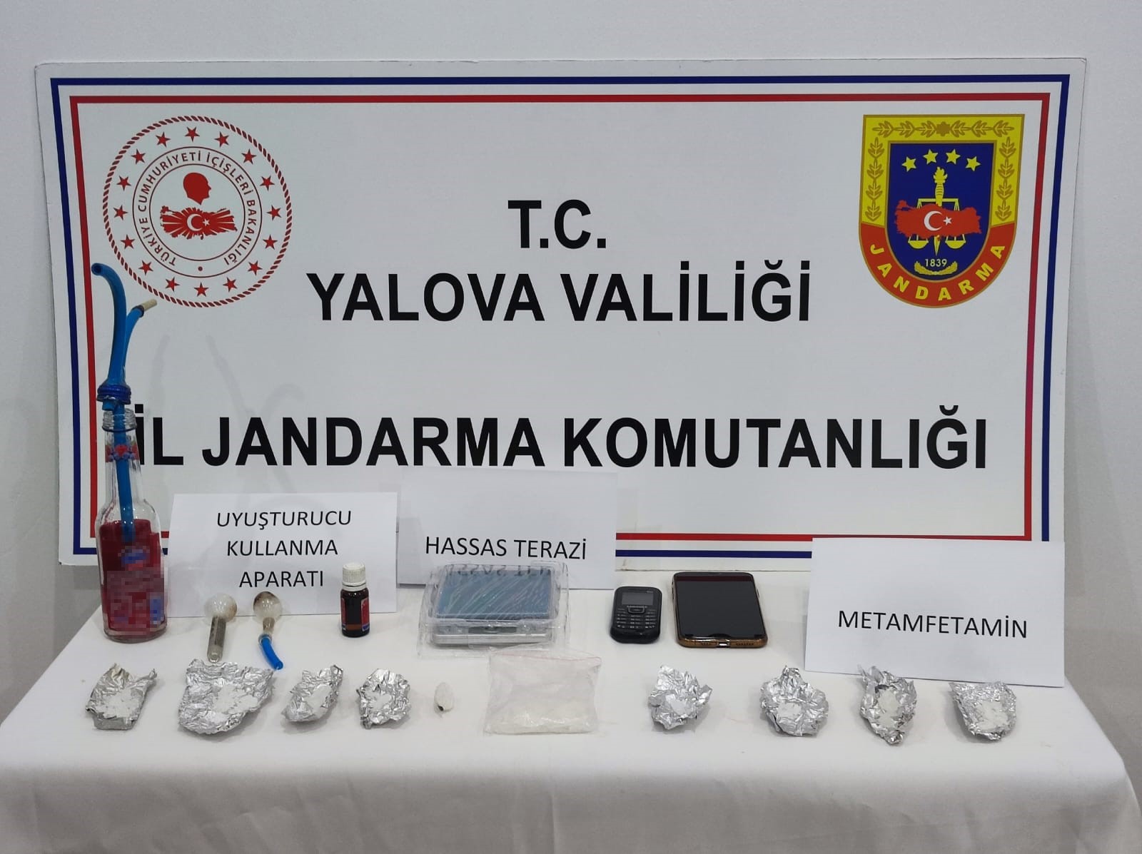 TAKSİDE 55 GRAM UYUŞTURUCUYLA YAKALANDI