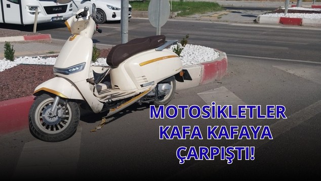 Motosikletler Kafa Kafaya Çarpıştı!