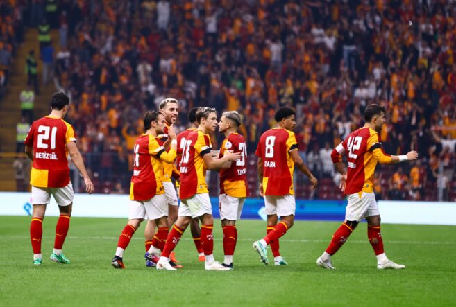 GALATASARAY EVİNDEKİ YENİLMEZLİĞİNİ 39 MAÇA ÇIKARDI
